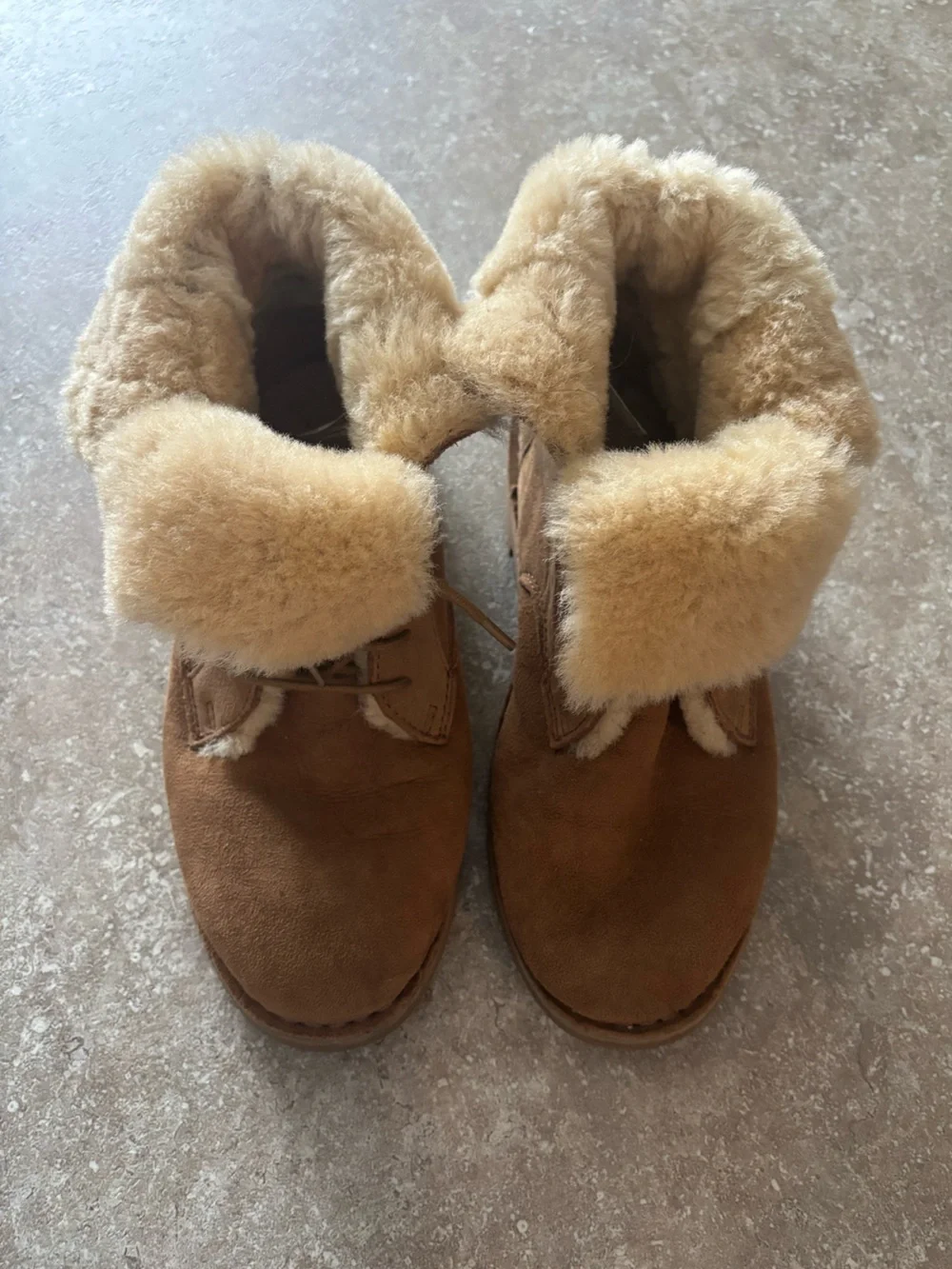 UGG Quincy Brown Shearling Lace Up Winter Boots Women’s 8.5